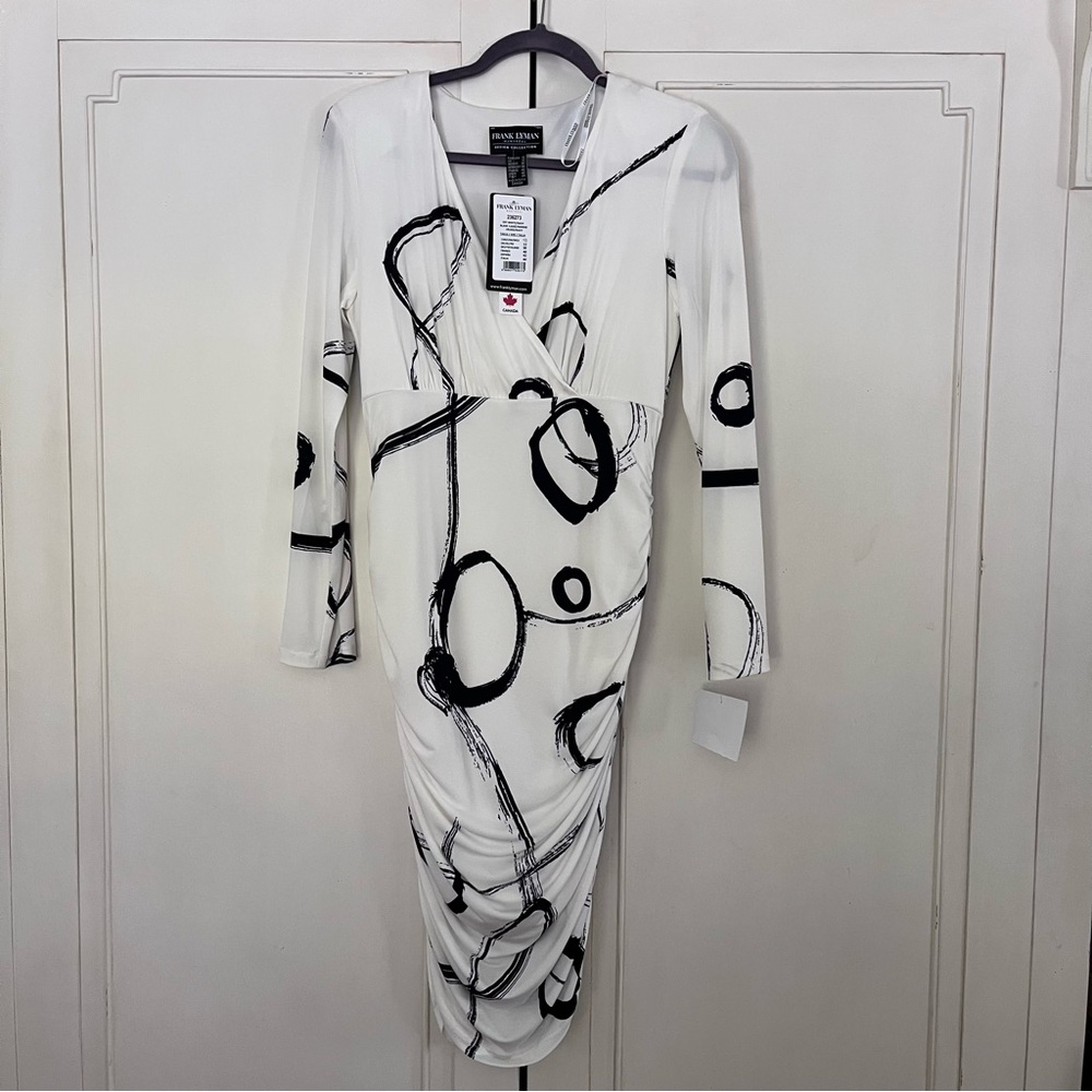 Frank Lyman Design White Dress with Navy Abstract Circle Print size US 10